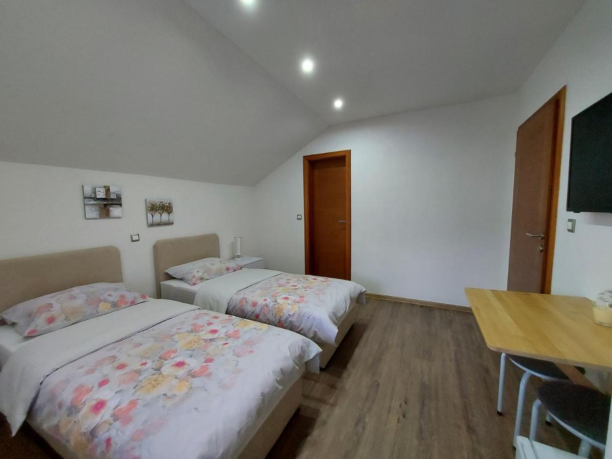 House Boketto Hotel Korenica Exterior photo