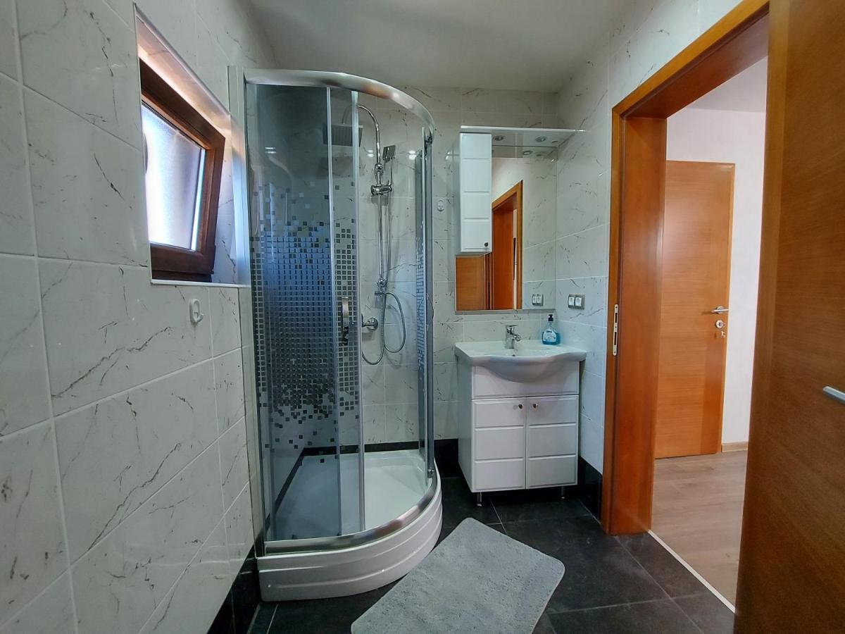 House Boketto Hotel Korenica Exterior photo